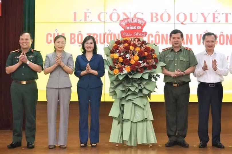 thieu_tuong_dinh_van_noi.jpg