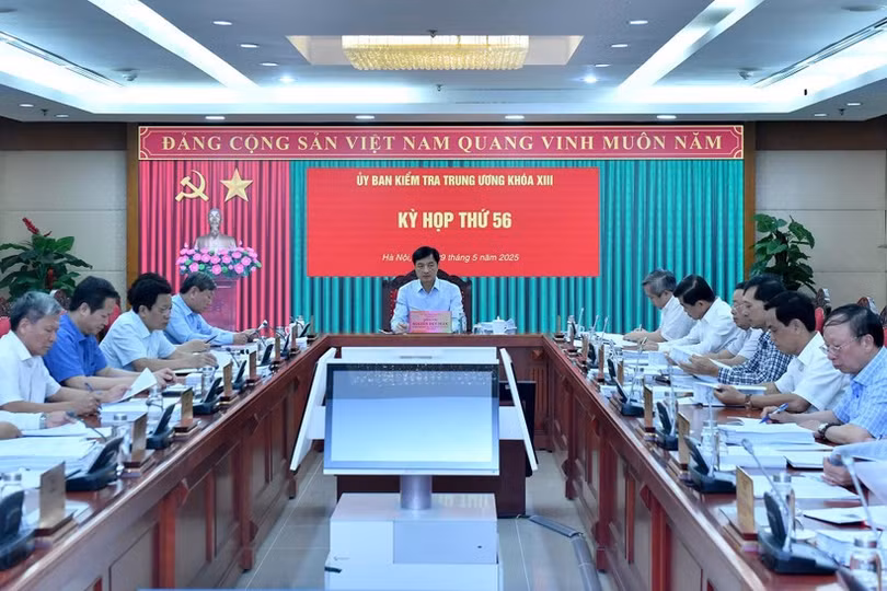 Tại các kỳ họp, Ủy ban Kiểm tra Trung ương xem xét và đề nghị cấp có thẩm quyền xem xét, thi hành kỷ luật đảng viên vi phạm. (Ảnh: Đăng Khoa)