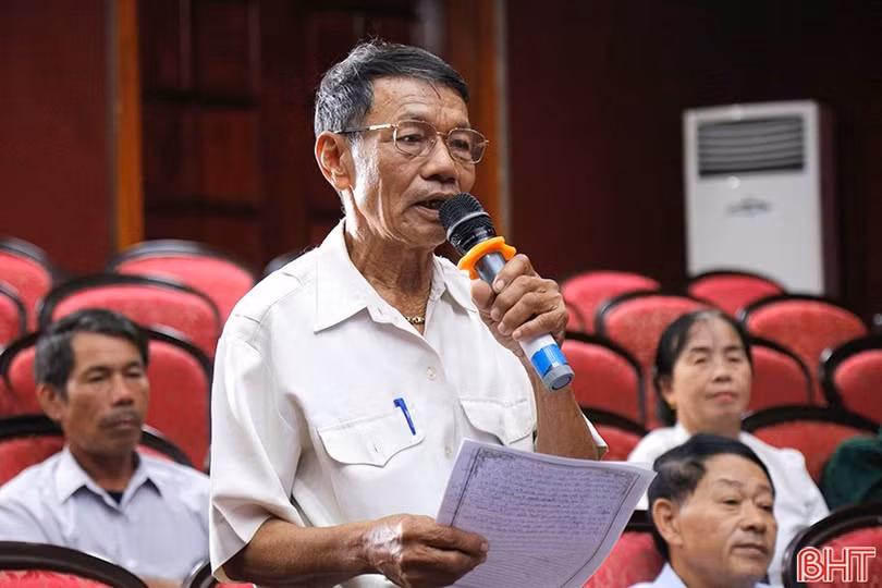 Ông Cao Xuân Nhân (xã Xuân Hải) đề nghị một số nội dung về đầu tư hạ tầng tại hội nghị đối thoại giữa người đứng đầu cấp ủy, chính quyền huyện Nghi Xuân với Nhân dân năm 2024.