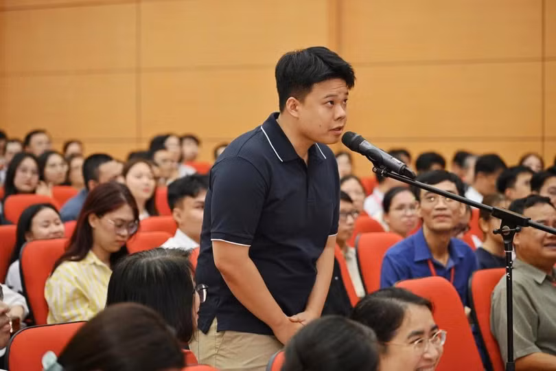 Thí sinh Lê Bá Cương tốt nghiệp Trường Đại học Y Dược TPHCM tham gia kỳ thi bác sĩ nội trú tại Đại học Y Hà Nội (Ảnh: Ngọc Lưu).