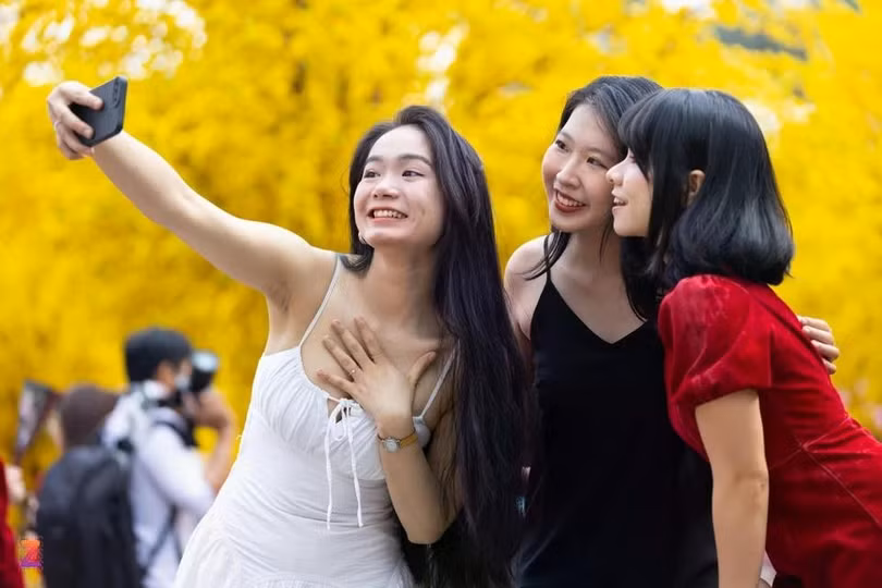 Du lịch vào dịp Tết Nguyên đán ngày càng lan rộng, đặc biệt đối với nhóm người trẻ hoặc gia đình trẻ. Ảnh: Phương Lâm.