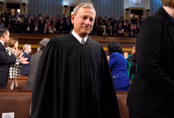 Chánh án Tòa án Tối cao John Roberts - người chấp bút phán quyết bác bỏ thuế đối ứng của ông Trump. Ảnh: Reuters