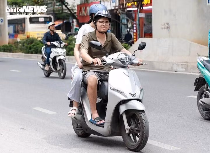 hieu3904-08211417-2937.jpg