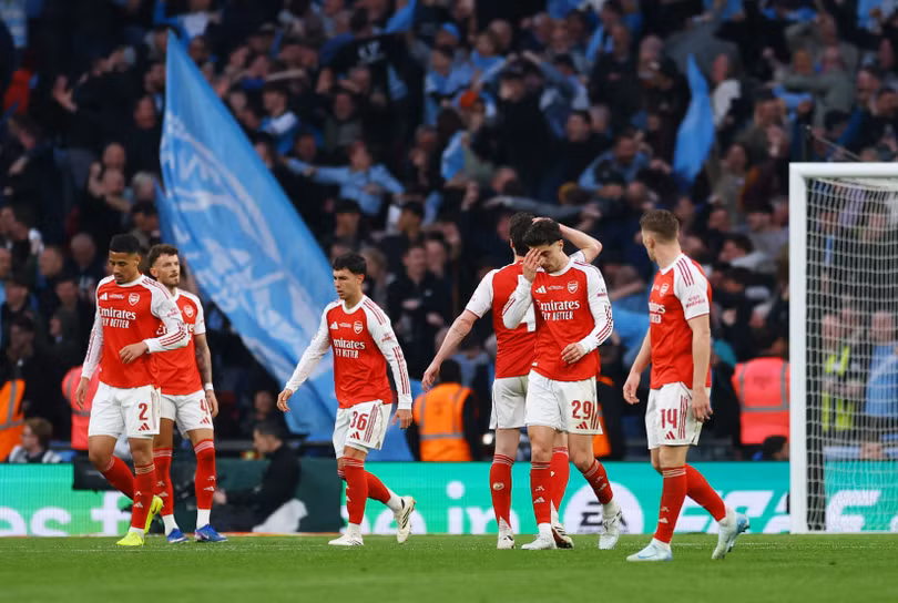 Arsenal trả giá đắt vì sai lầm cá nhân.