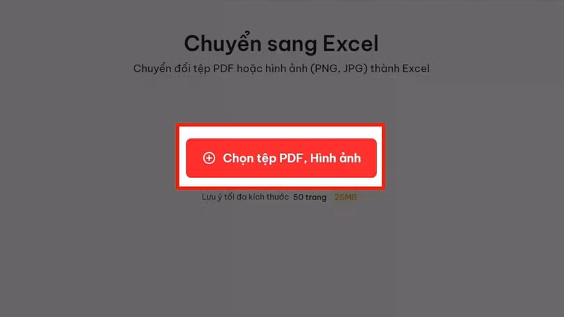 Nhấn vào Tải tệp lên và chọn ảnh cần chuyển đổi từ máy tính của bạn.