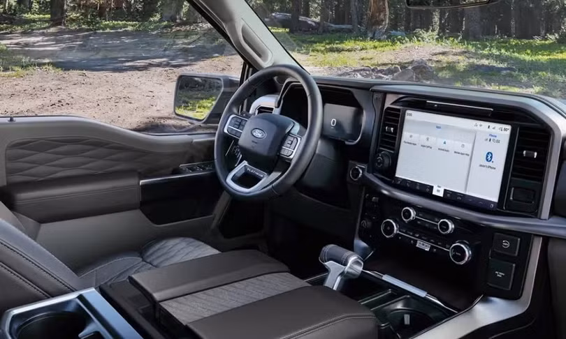 Nội thất mẫu bán tải Ford F-150 đời 2026. Ảnh: Geaux Ford
