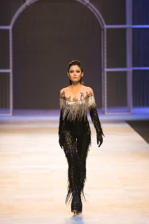10 man catwalk an tuong cua thoi trang viet 2016