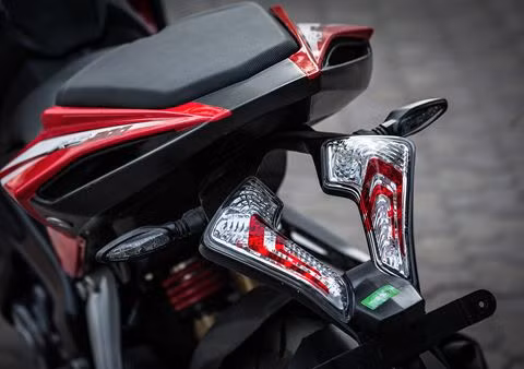doi thu cua ktm rc200 gia hon 80 trieu dong