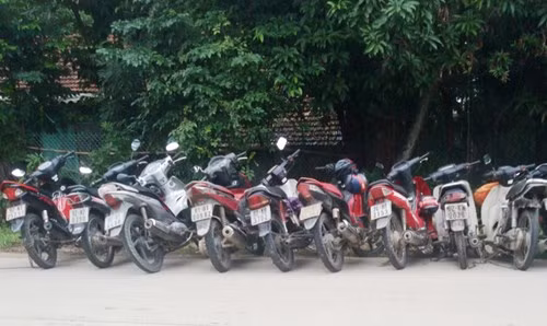 bat qua tang 16 doi tuong danh bac trai phep trong ngoi nha hoang