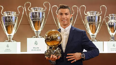 cristiano ronaldo lan thu 4 gianh qua bong vang