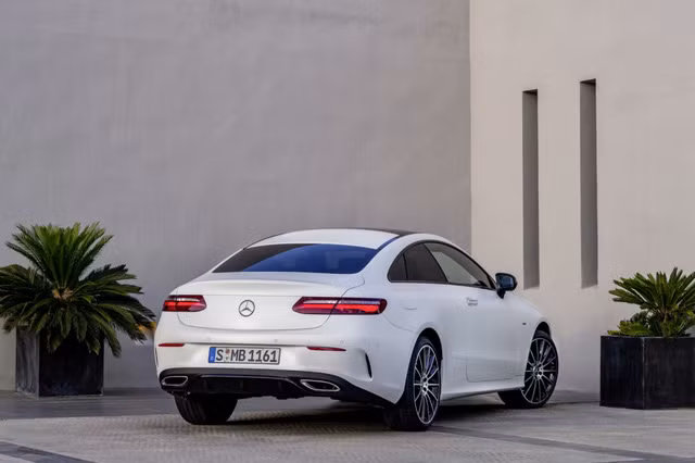 mercedes benz chinh thuc gioi thieu e class coupe moi