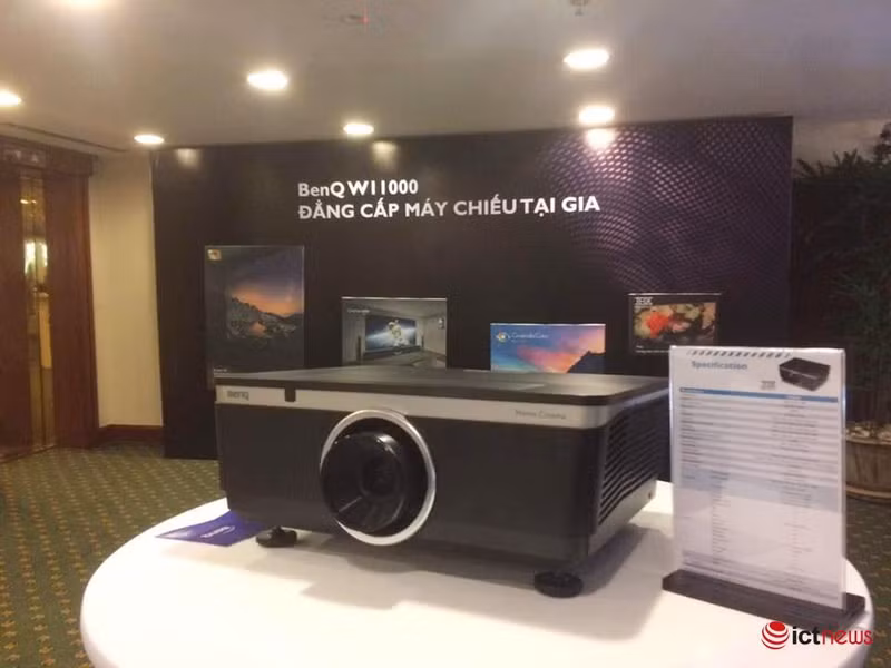 may chieu dlp 4k thx dau tien tren the gioi ve viet nam gia 150 trieu dong
