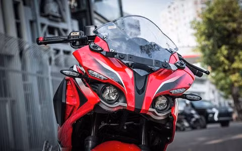 doi thu cua ktm rc200 gia hon 80 trieu dong