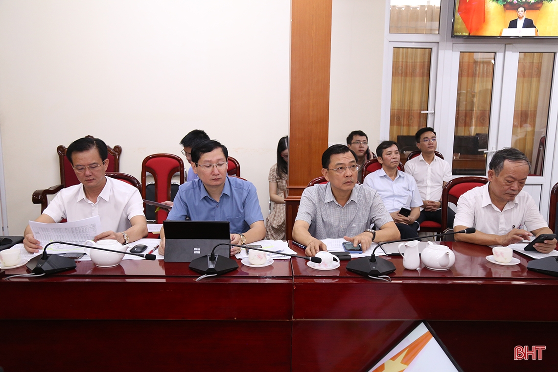 Tập trung tháo gỡ vướng mắc, khó khăn, tạo đà cho phát triển kinh tế - xã hội