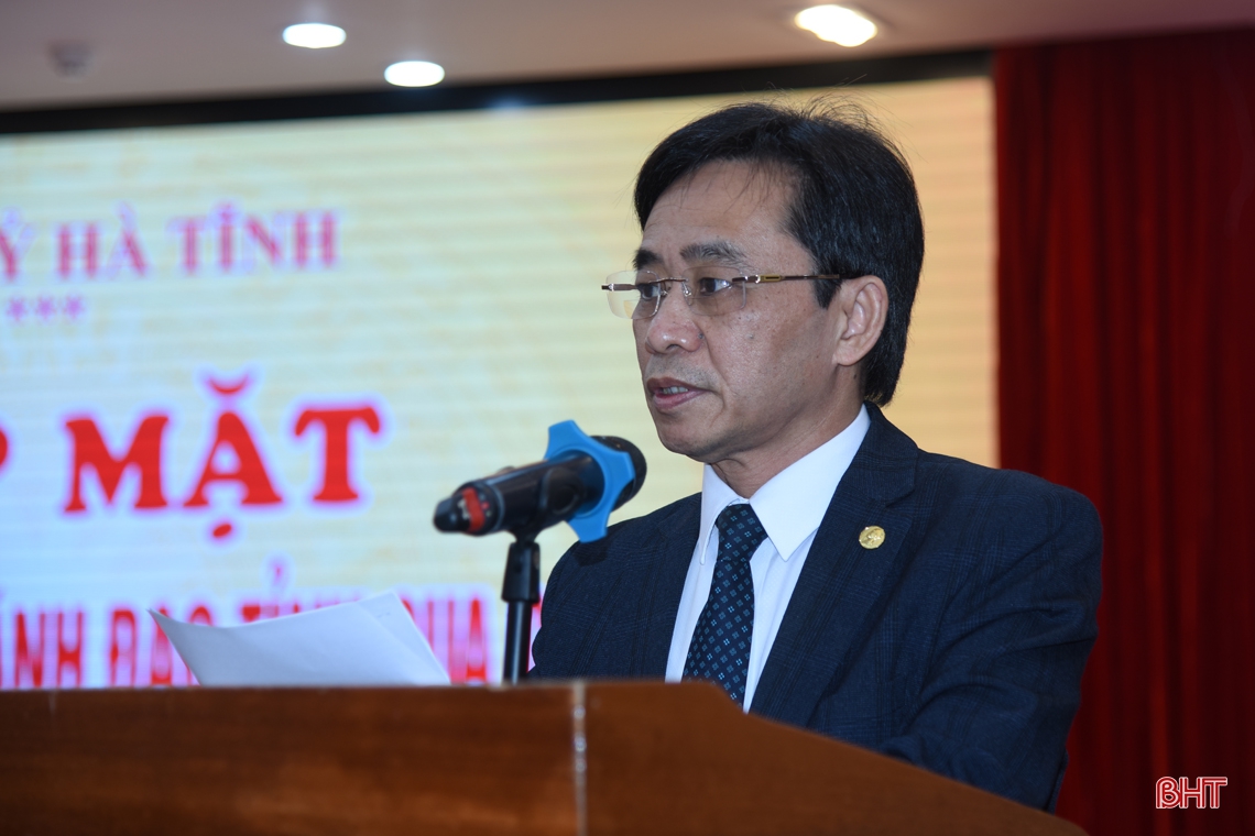 Hà Tĩnh gặp mặt các đồng chí nguyên lãnh đạo tỉnh qua các thời kỳ