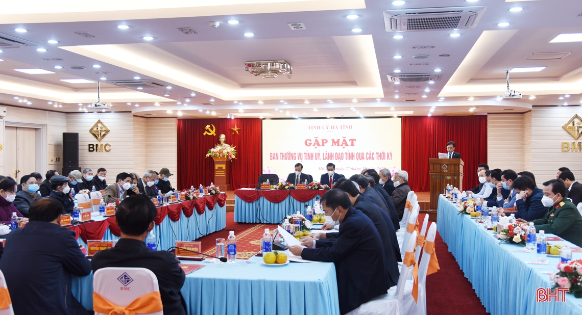 Hà Tĩnh gặp mặt các đồng chí nguyên lãnh đạo tỉnh qua các thời kỳ