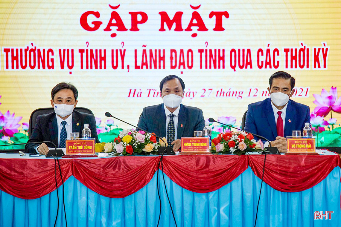 Hà Tĩnh gặp mặt các đồng chí nguyên lãnh đạo tỉnh qua các thời kỳ