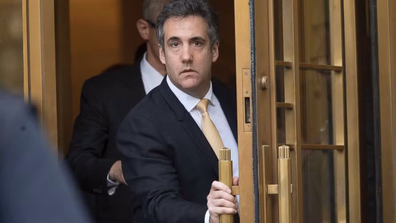 Tổng thống Trump nói gì khi bị cựu luật sư tố can thiệp bầu cử?