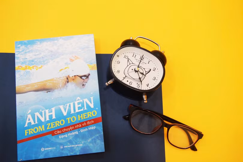 Sách về Ánh Viên: Sách về Ánh Viên: “Bơi là môn thể thao cô độc kinh khủng”