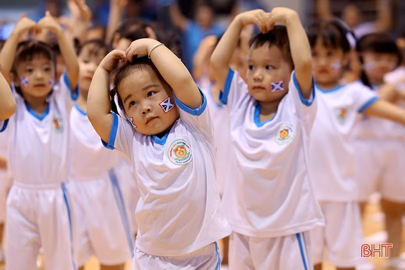Sôi động ngày hội thể thao trường Mầm non Trí Đức