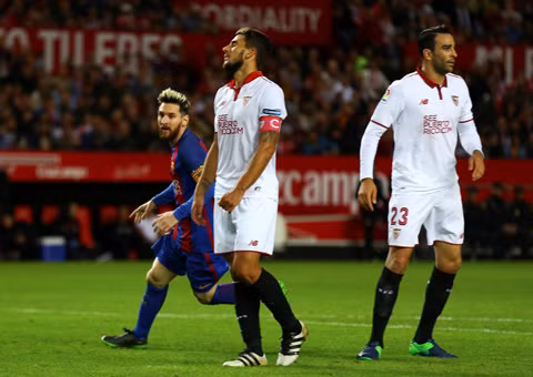barca nhoc nhan loi nguoc dong danh bai sevilla
