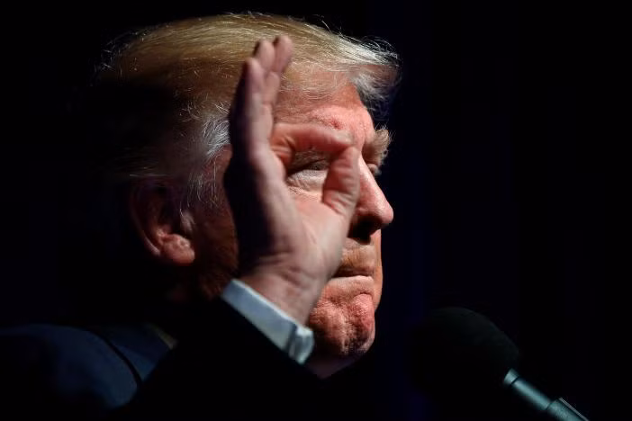 ong trump va ba clinton chay dua van dong gio chot truoc bau cu
