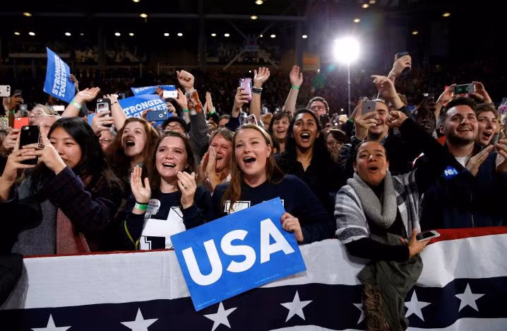 ong trump va ba clinton chay dua van dong gio chot truoc bau cu