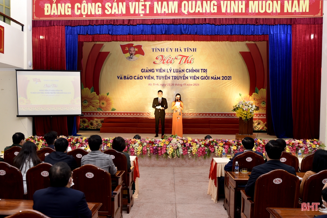30 thí sinh Hà Tĩnh tranh tài Hội thi Giảng viên lý luận chính trị và báo cáo viên, tuyên truyền viên giỏi