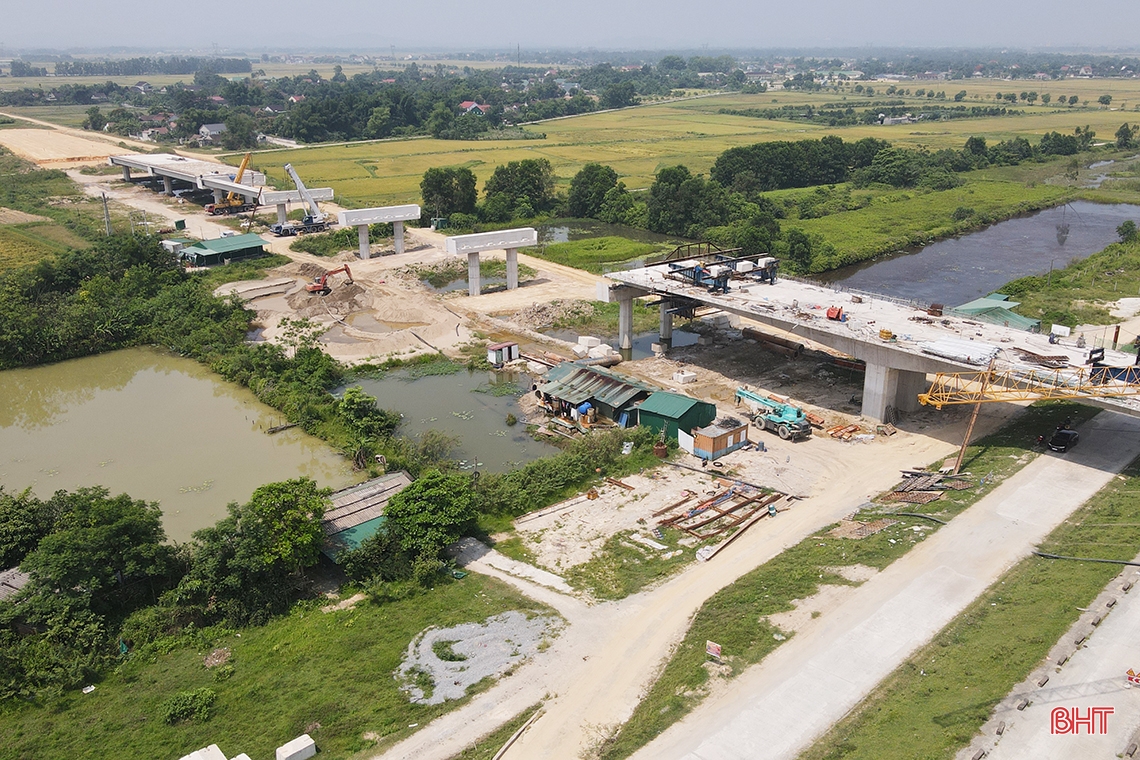 Hình hài cây cầu 1.200 tỷ nối Nghệ An và Hà Tĩnh trên tuyến cao tốc Bắc – Nam