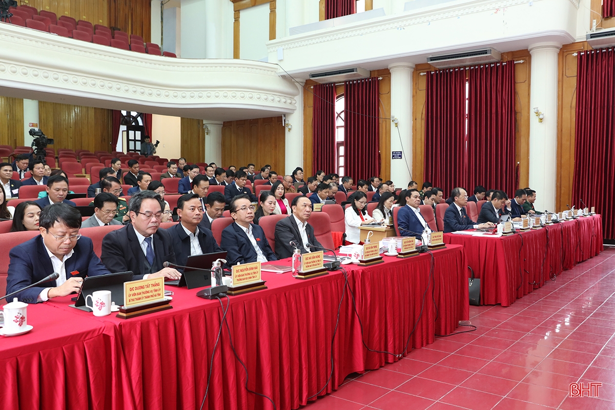 “Tư lệnh” ngành NN&PTNT Hà Tĩnh đăng đàn trả lời chất vấn