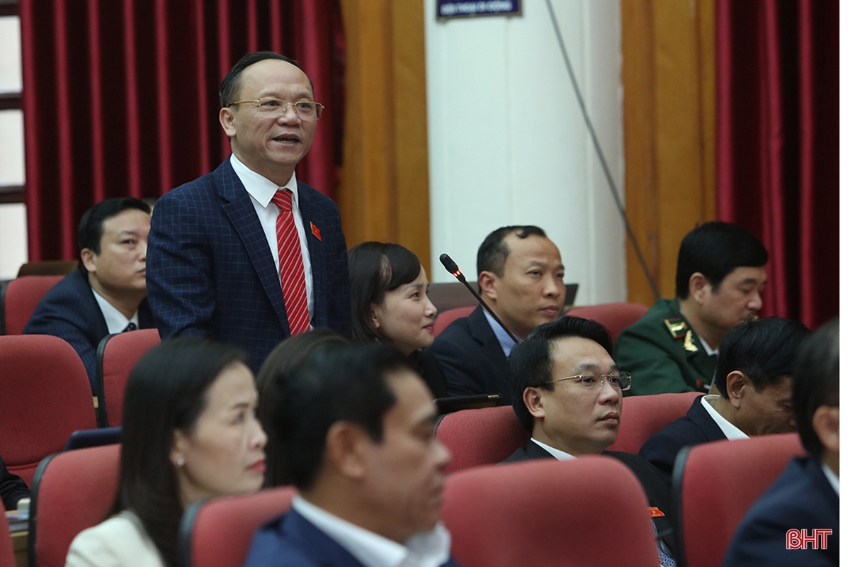 “Tư lệnh” ngành NN&PTNT Hà Tĩnh đăng đàn trả lời chất vấn