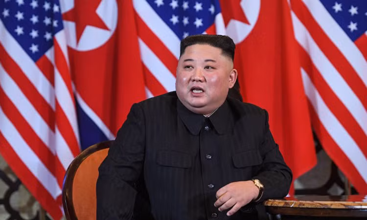 Chủ tịch Kim Jong-un lần đầu trả lời báo chí nước ngoài