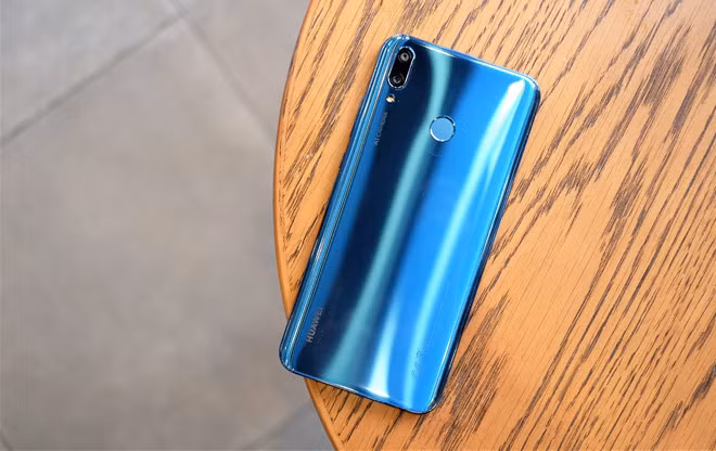Nhiều smartphone giảm giá mạnh đầu tháng 3