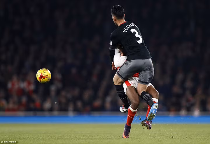 chum anh arsenal thua lam lung trang bung truoc southampton