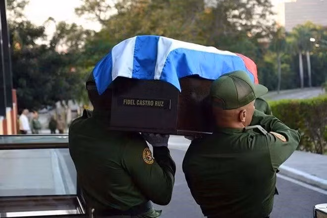 cuba tien hanh le ruoc tro cot lanh tu cach mang fidel castro