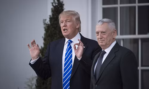 trump xac nhan chon tuong ve huu lam bo truong quoc phong