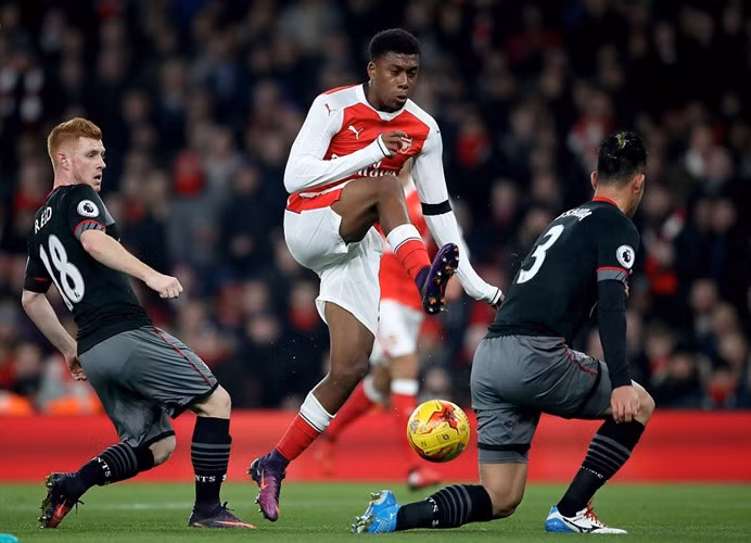 chum anh arsenal thua lam lung trang bung truoc southampton