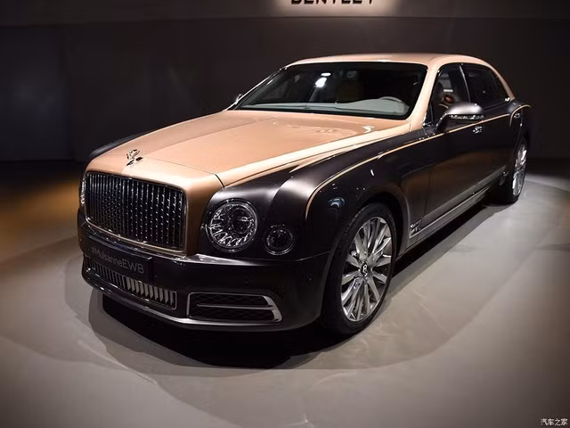 xe nha giau bentley mulsanne ewb 2017 co gia choang vang 20 7 ty