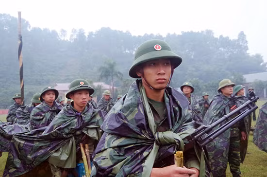 12 ngay dem bat chap gia ret thuc hanh kha nang chien dau