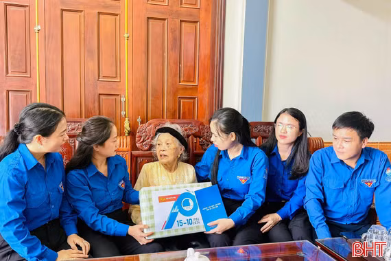Hà Tĩnh được khen thưởng trong triển khai Hành trình “Tôi yêu Tổ quốc tôi”