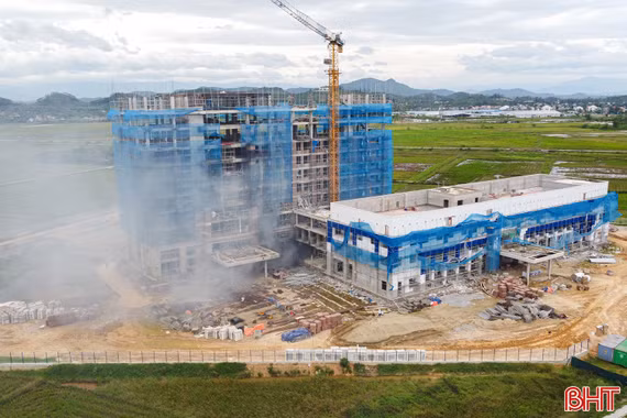 Kịp thời khống chế vụ cháy tại công trường Bệnh viện Đa khoa TTH Đức Thọ
