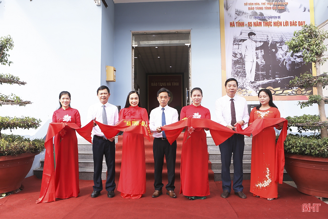 Giới thiệu gần 250 tư liệu, hiện vật quý về “Hà Tĩnh - 65 năm thực hiện lời Bác dạy”