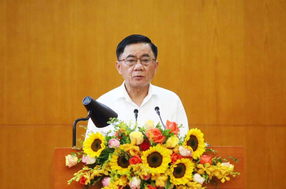 ong-tran-cam-tu-phat-bieu-tai-hoi-nghi-f81cdaadccaa4822a4e03d1985af3d5b.jpg