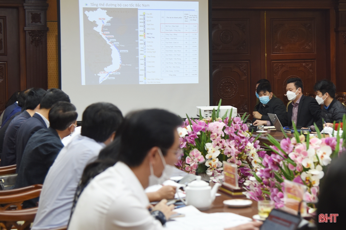 Tiếp thu góp ý, sớm hoàn thiện các dự thảo nghị quyết quan trọng