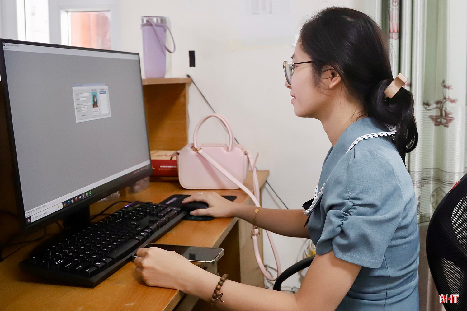 Được biết, từ đầu năm 2026 đến nay, Thư viện tỉnh Hà Tĩnh đã cấp mới 546 thẻ bạn đọc, phục vụ gần 18.900 lượt bạn đọc.