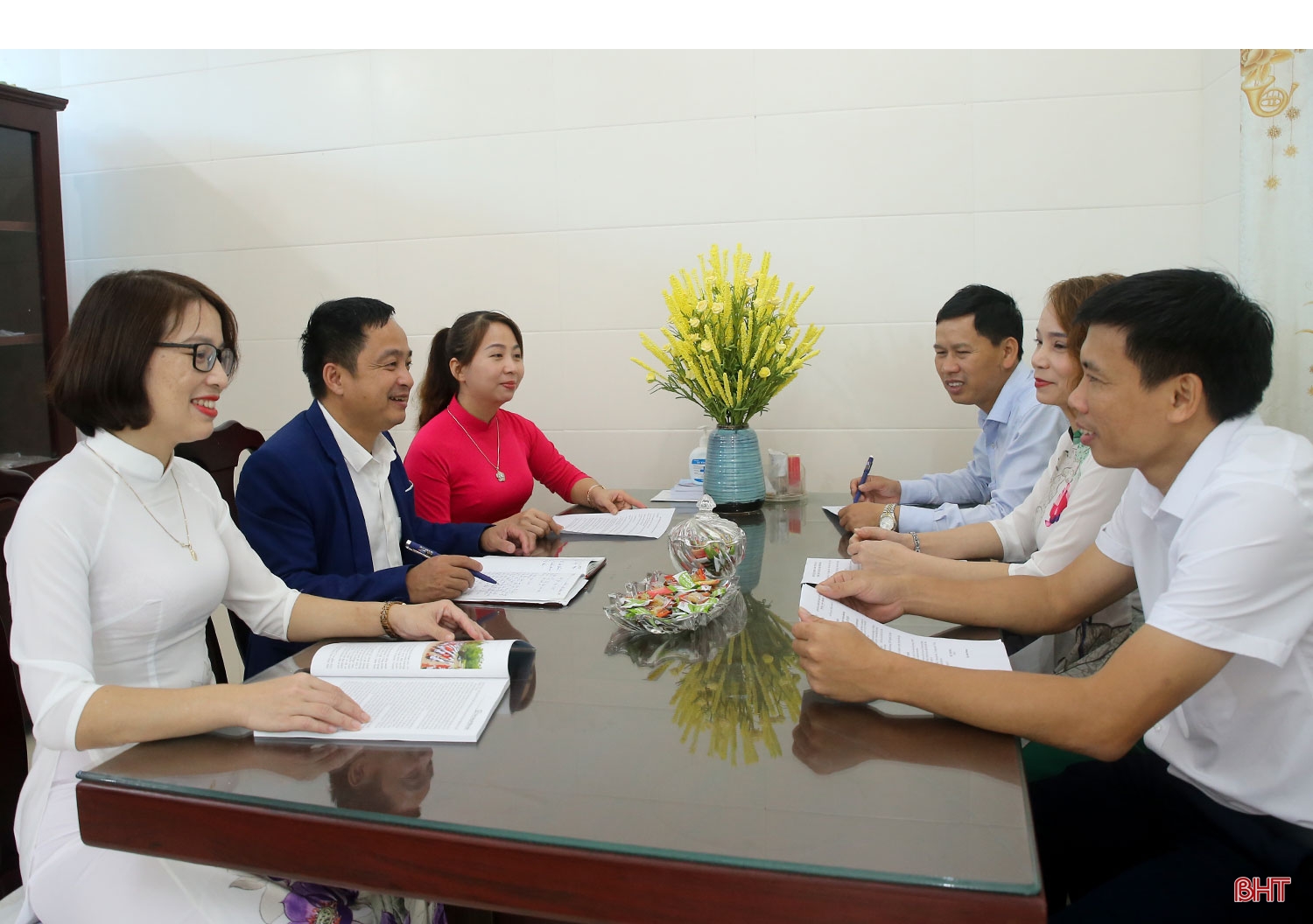 Vinh quang sứ mệnh “trồng người” (Bài 3): Người thầy “thắp lửa” yêu thương