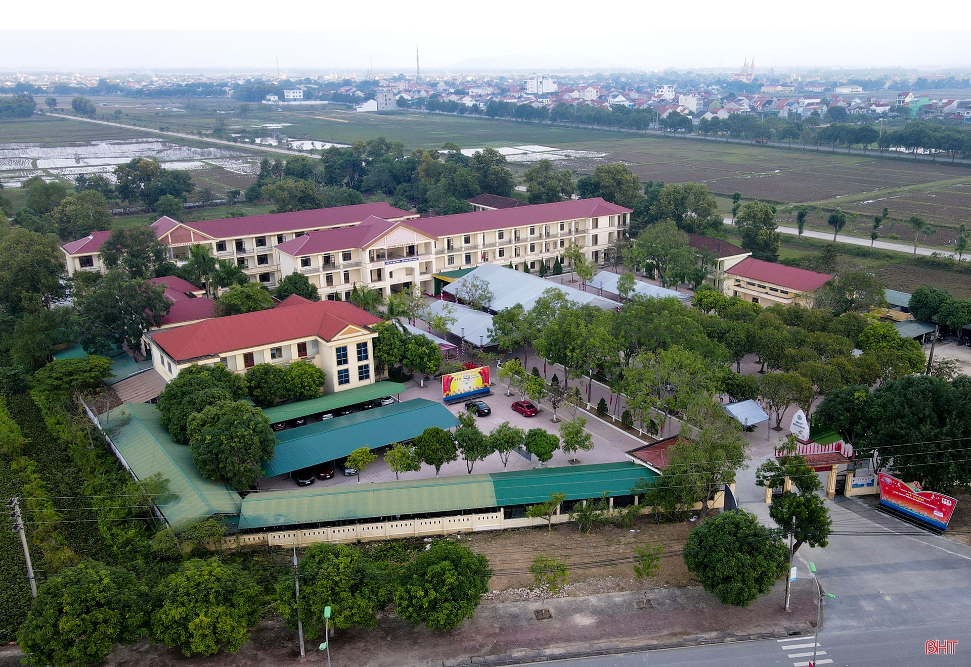 Vinh quang sứ mệnh “trồng người” (Bài 3): Người thầy “thắp lửa” yêu thương