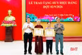 2.370 đảng viên được tặng Huy hiệu Đảng dịp 2/9
