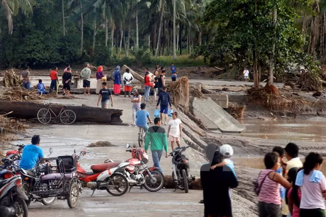 da co hon 200 nguoi philippines thiet mang do bao tembin