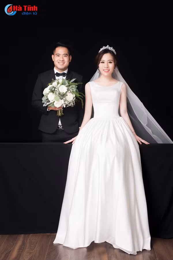 anh cuoi lang man cua tuyen thu au van hoan va co dau ha tinh